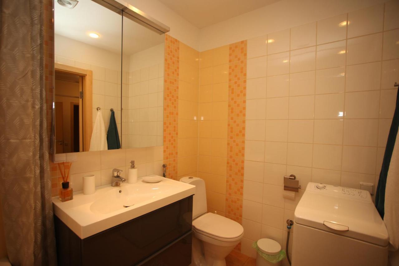 Cozy Home Apartment Kaivas, Free Parking, Self Check-In Riga Extérieur photo